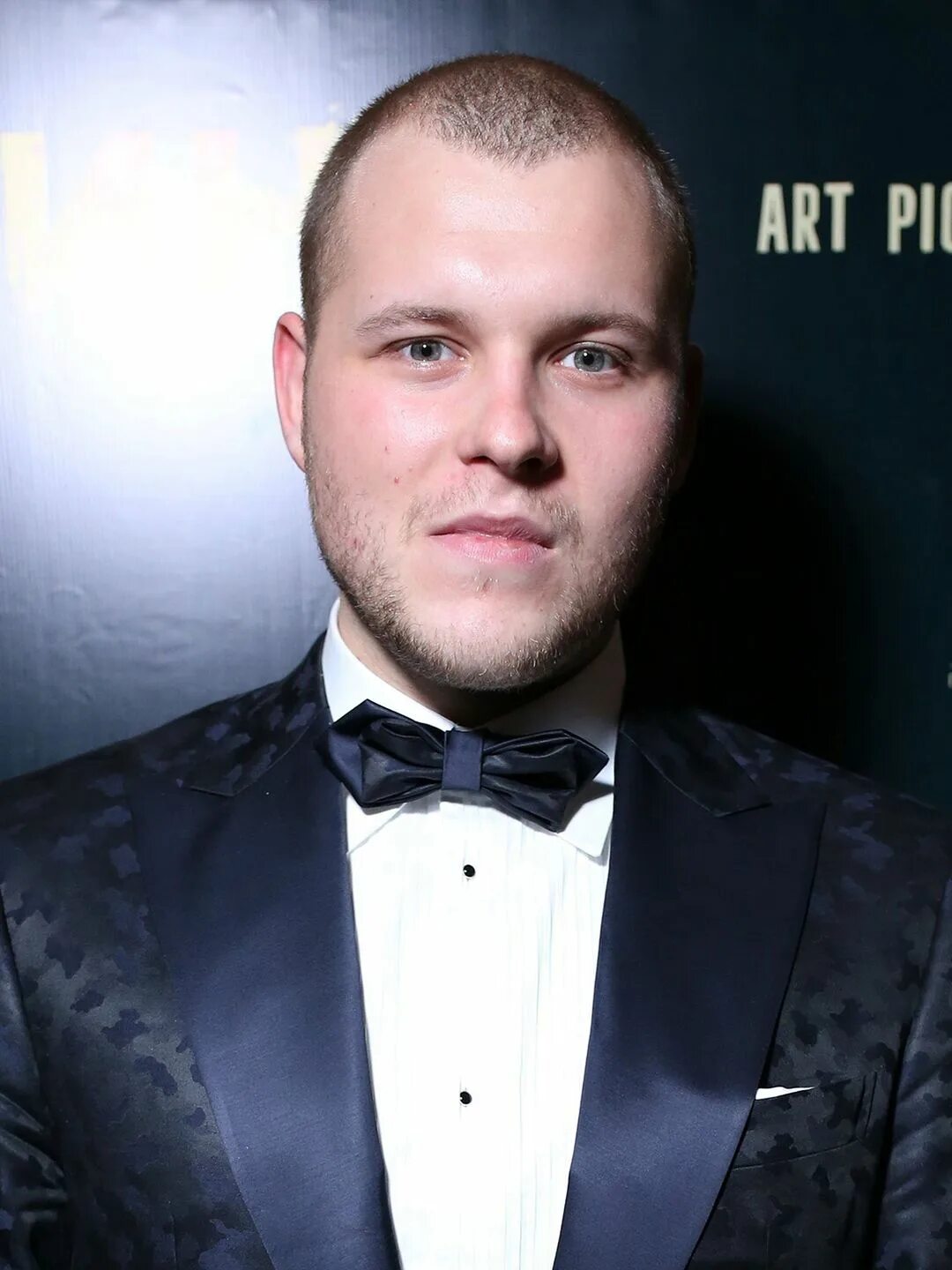 Бондарчук младший. Бондарчук младший. Бондарчук младший. Бондарчук младший. Бондарчук младший.