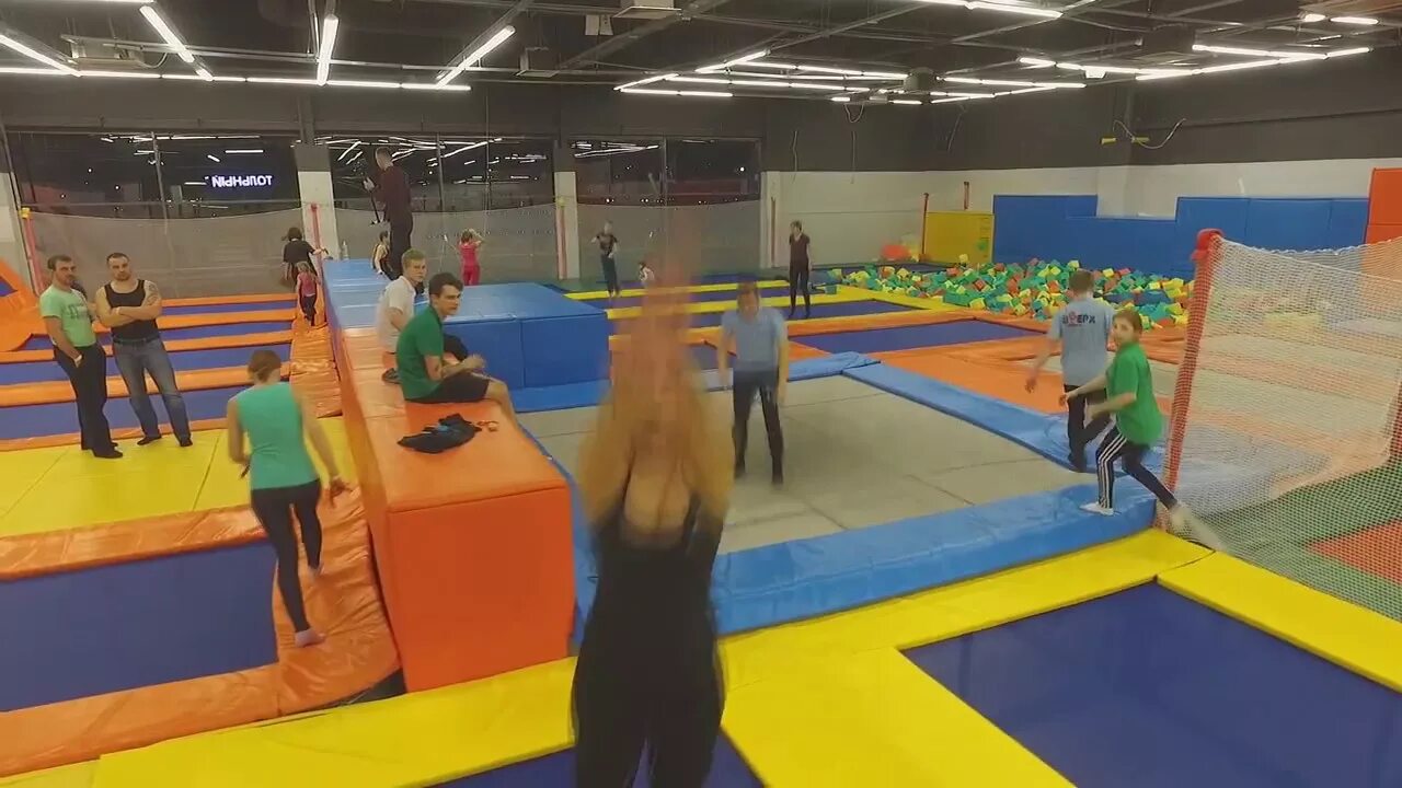 Батутный парк вверх нижний новгород. , 20а, корп. Батутный центр вверх нижний новгород новая эра. Вверх батутный центр сормовское шоссе. Олимп нижний новгород батутный центр.