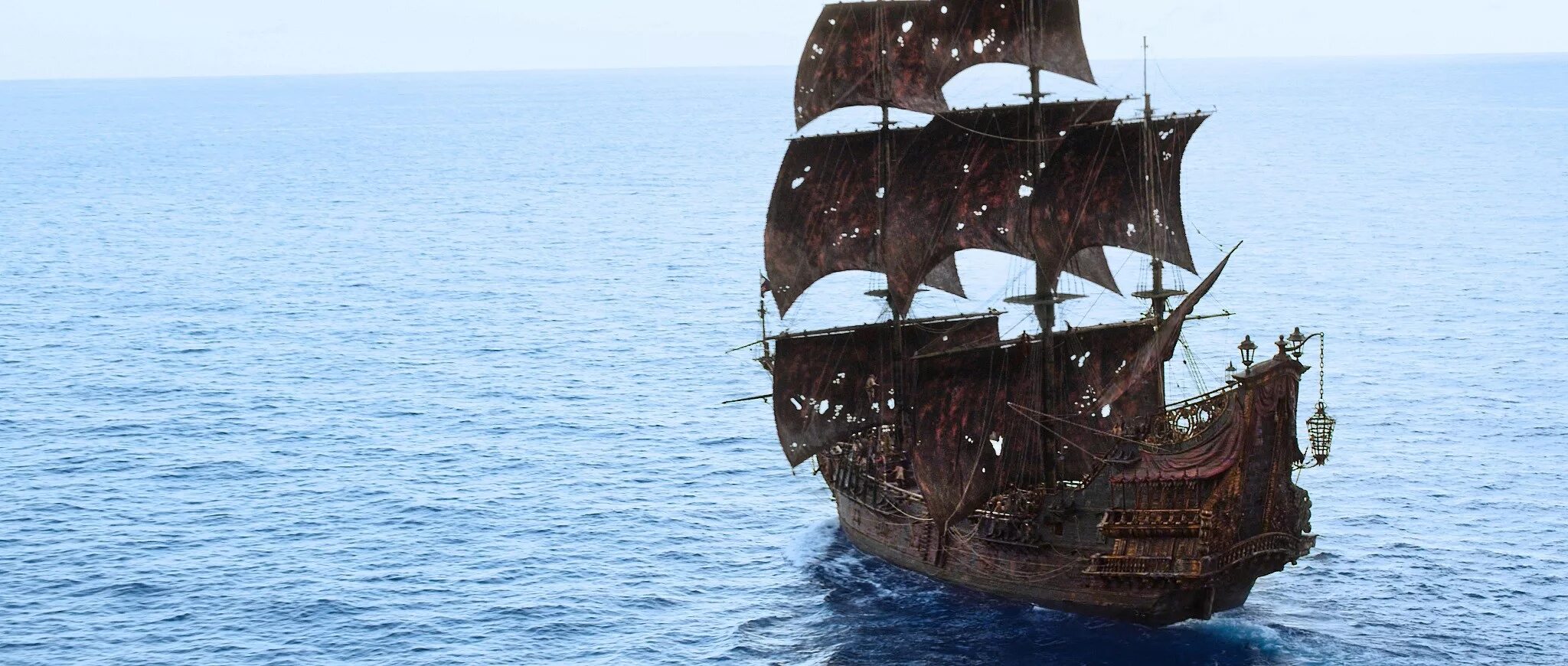 Черный корабль пиратов. Чёрная Жемчужина корабль пираты Карибского моря. Месть королевы Анны корабль пираты Карибского моря. Чёрная Жемчужина корабль из пиратов Карибского моря.