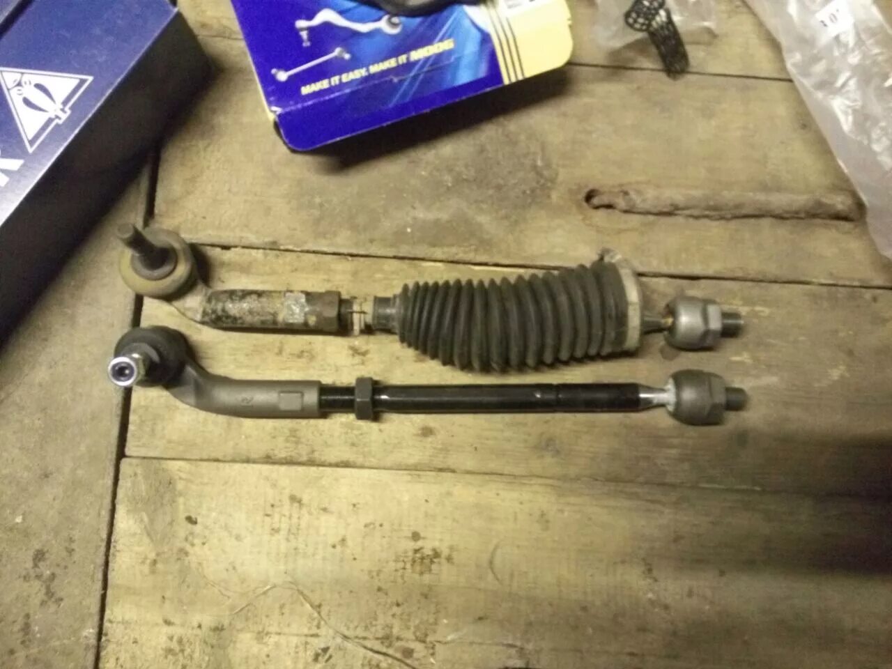 Замена рулевой мазда 3. Рулевой механизм мазда демио dw3w. Рулевой наконечник мазда 3. Эур мазда демио. Замена рулевой мазда 3.