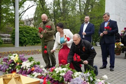 Также возложены