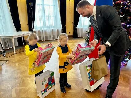 Кукла депутата
