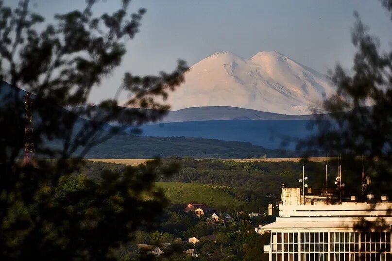 Кисловодск эльбрус экскурсия цена 2024. Кисловодск гора Машук. Пятигорск гора Бештау Машук Эльбрус. Ессентуки гора Машук. Кисловодск Машук гора Эльбрус.