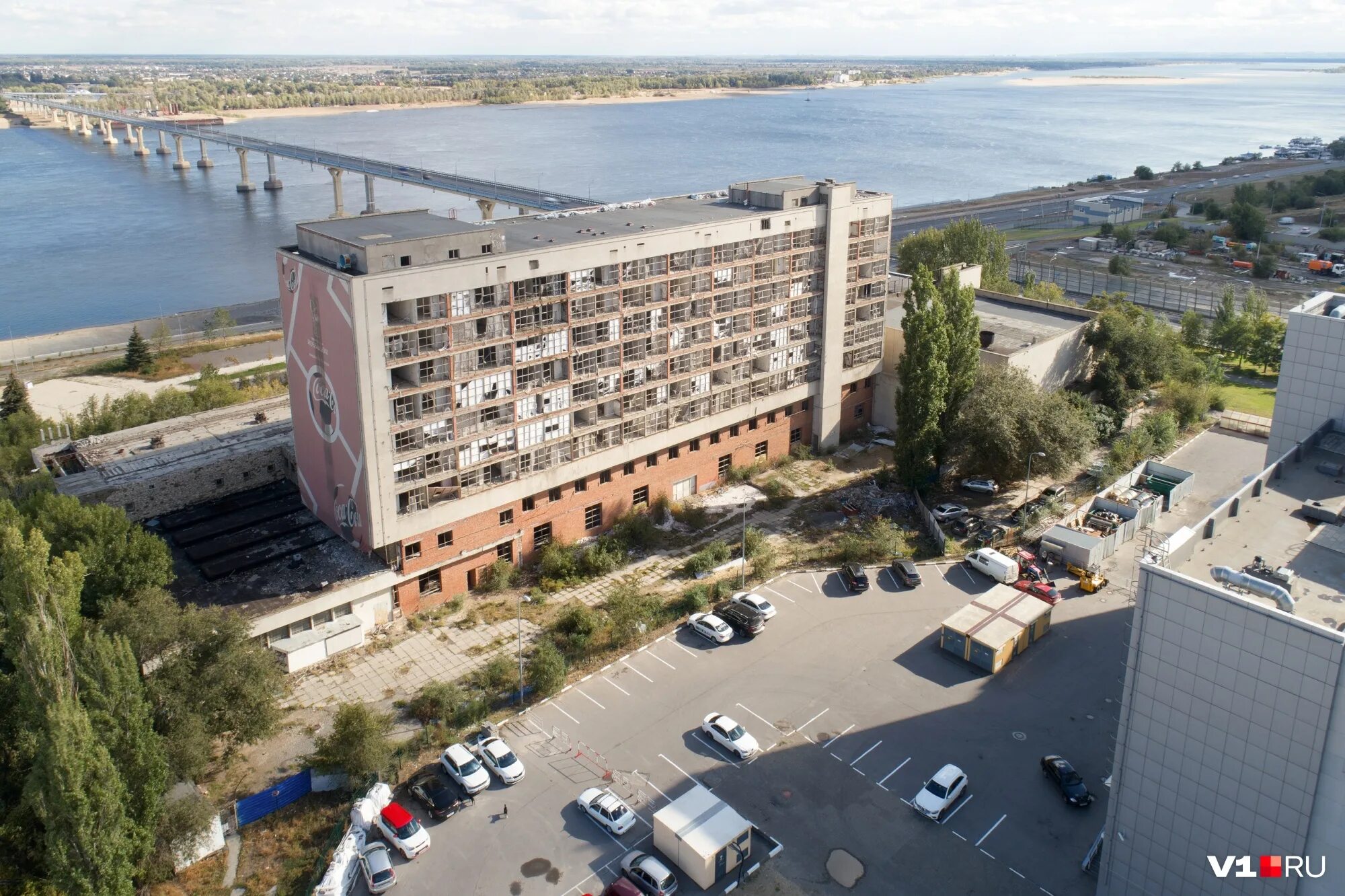 дом молодежи волгоград чуйкова. заброшенный дом молодежи волгоград. гостиница октябрьская волгоград заброшка. молодежный центр волгоград. заброшенный дом молодежи волгоград.