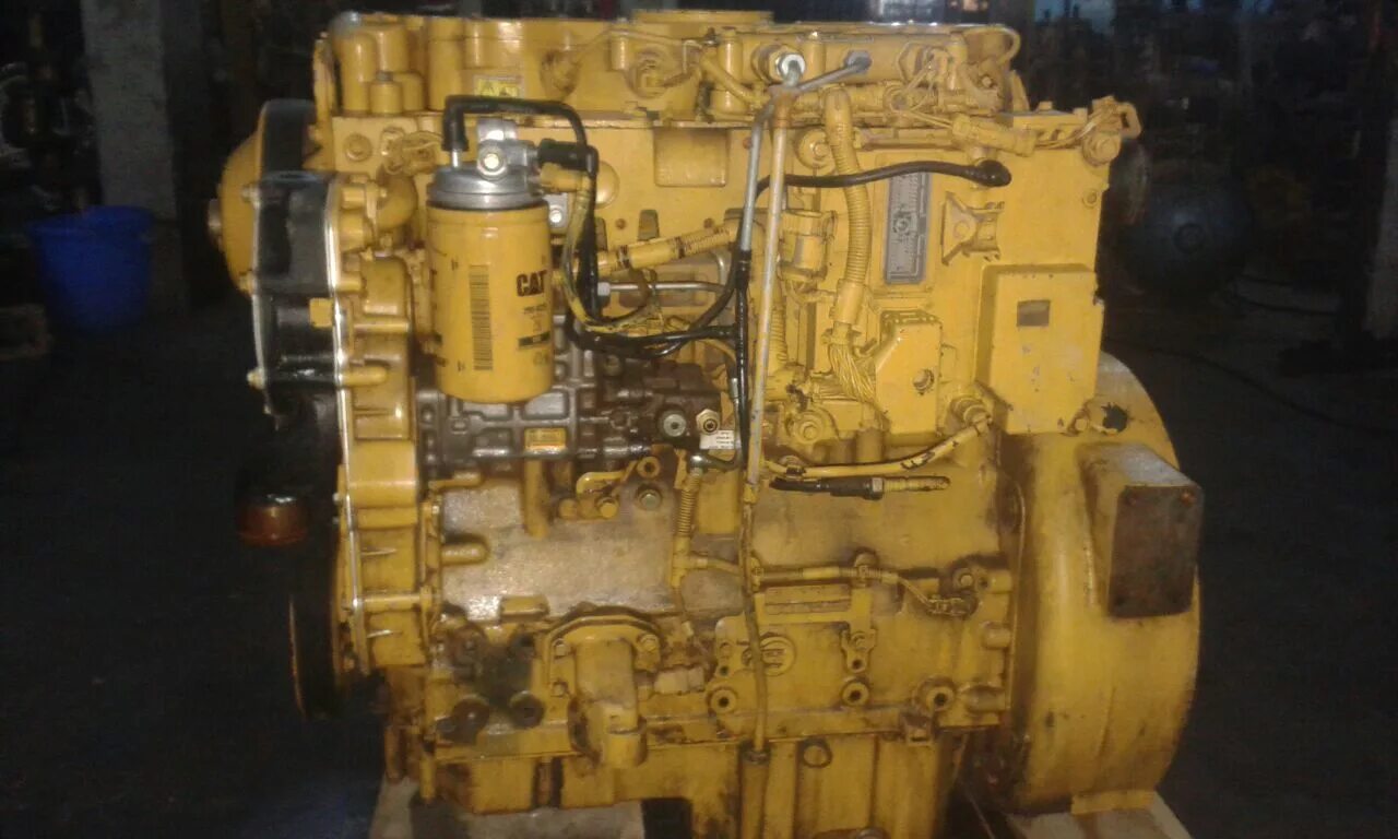 1. Cat 4. Cat 4. Двигатель cat c 4. 4 катерпиллер.
