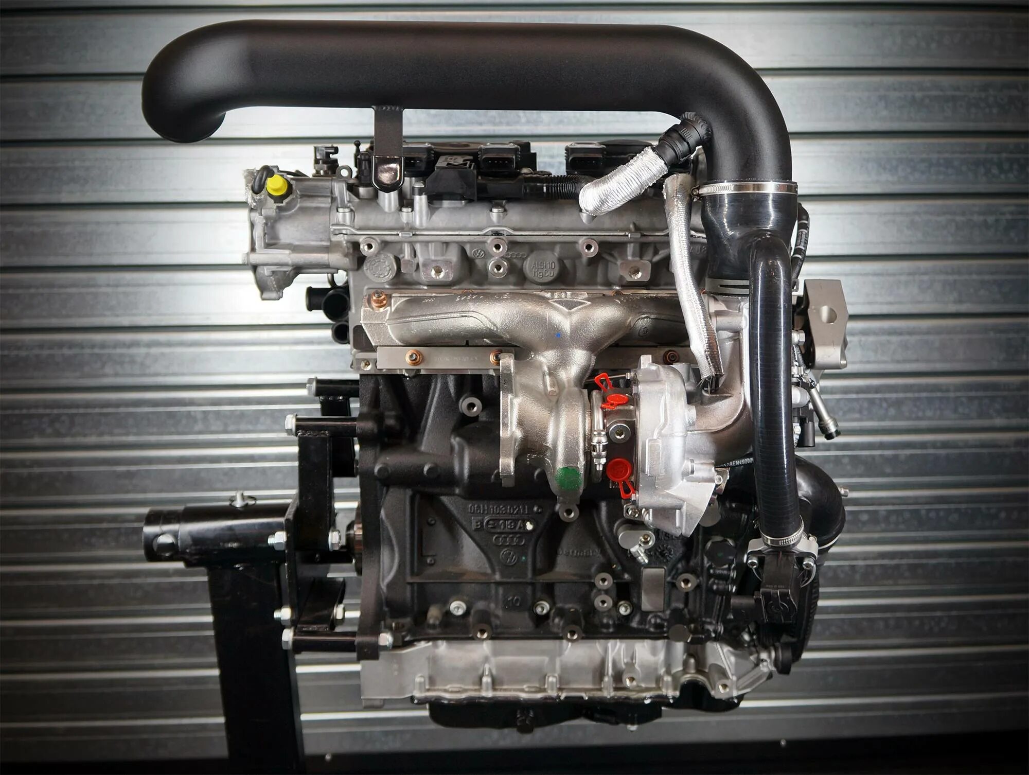 Мотор ТСИ 1.8 турбо. Двигатель Фольксваген 1.8 TSI. Двигатель 2.0 TSI Фольксваген. Двигатель 1 2 турбо Фольксваген. 1.0 2.0 umxruxm