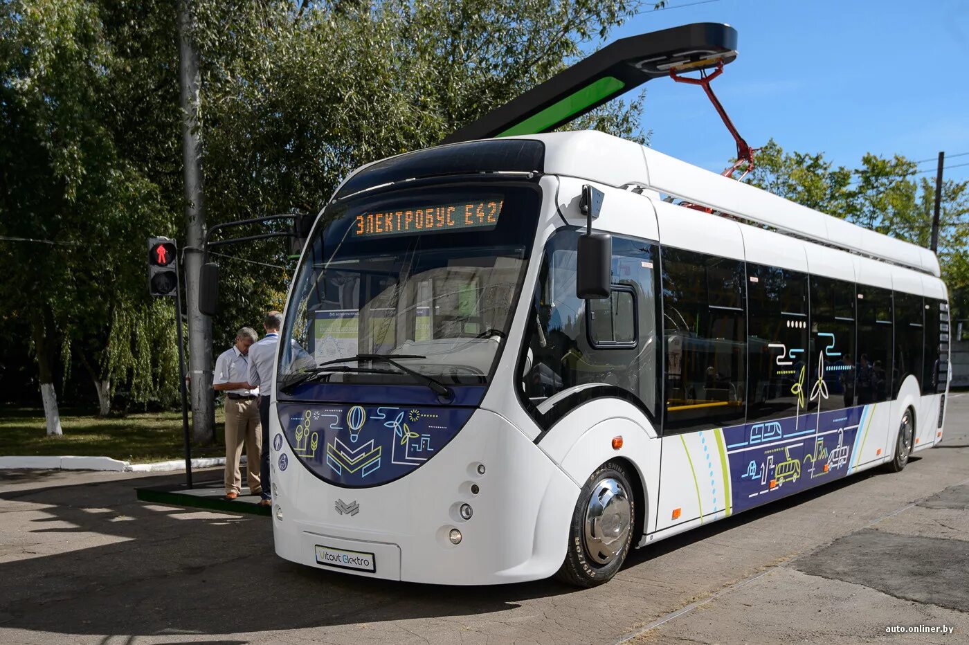 Автобусы и маршрутки минск. Электробус е420. электробус бкм е321. электробуса модели е420. минский электробус.