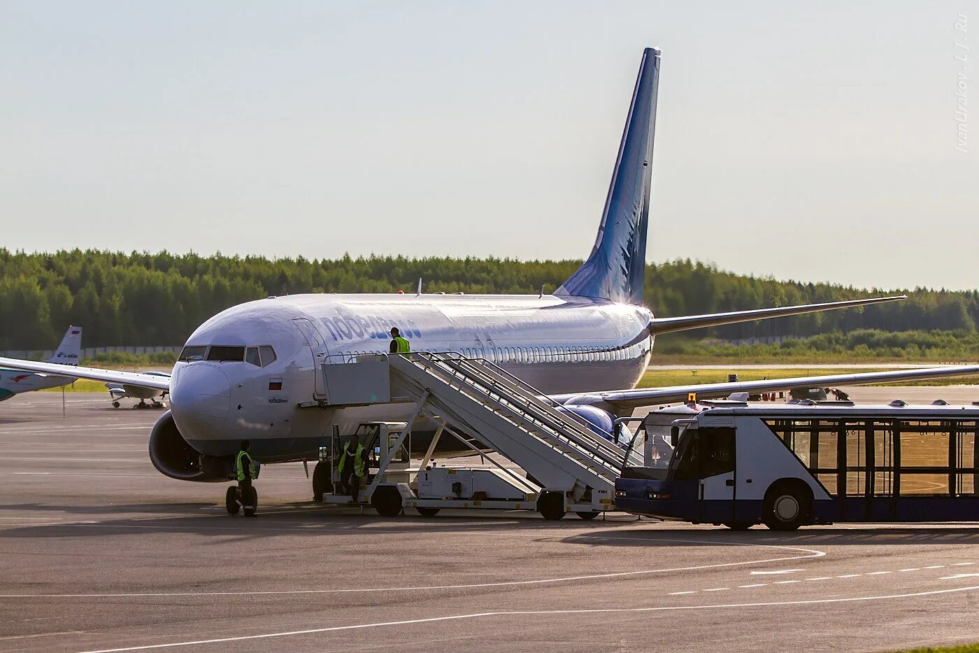 Самолеты в анапу в 2024 году. Аэропорт Витязево. Аэродром Анапа. Международный аэропорт «Витязево». Аэропорт Анапа Витязево.