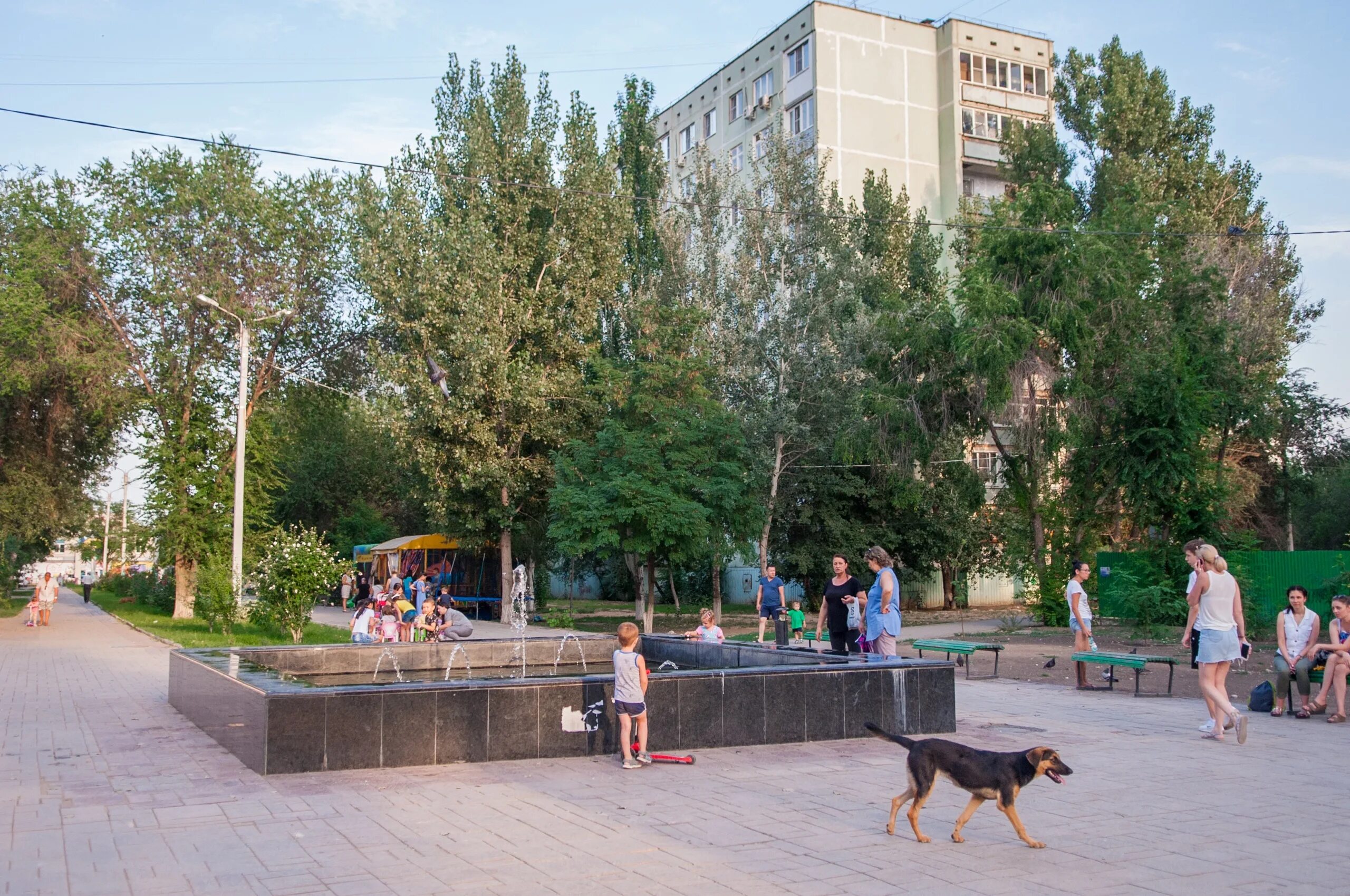 3 Юго Восток Астрахань. 3 Юго-Восток Астрахань аллея. Сад Татищева Астрахань. Сквер студенческий Астрахань.