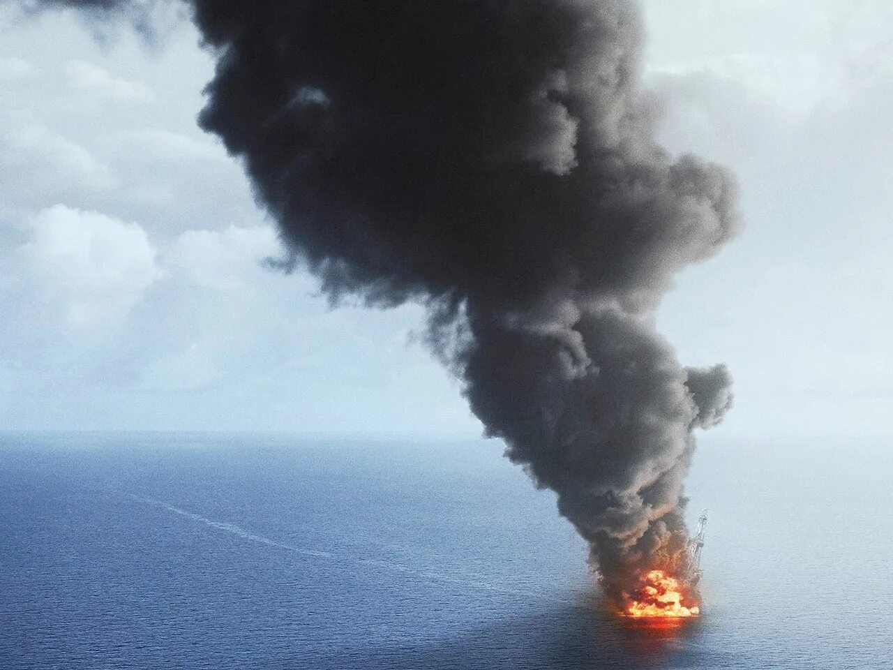 Глубоководный горизонт реальная история фото Scientists use nanotechnology to prevent oil spill disaster Nanotechnology, Deep