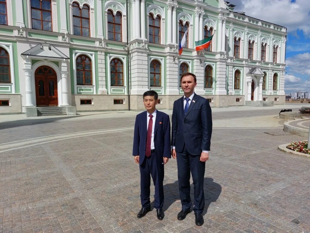 Посол делегации. Посольство кндр. российская делегация в северной корее. посольство россии в кндр. посольство северной кореи в москве.