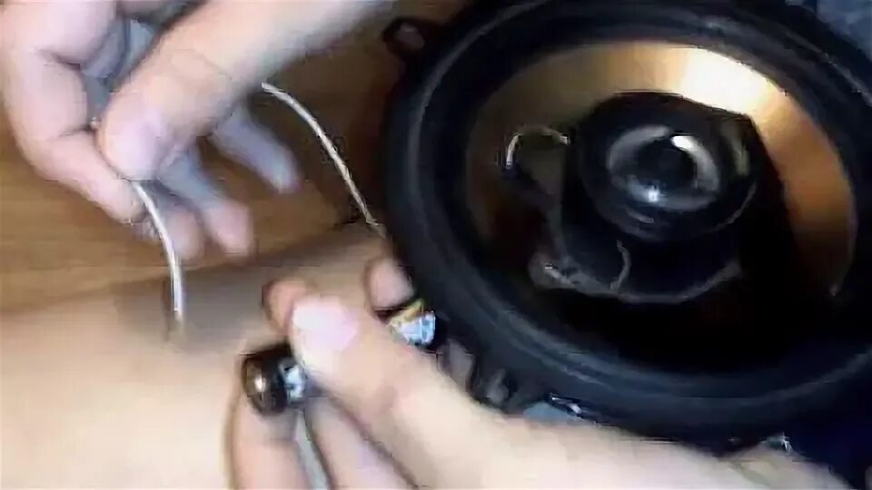 Проверка работы динамика. Как проверить полярность автомобильных колонок. Динамики 45 мм для наушников. Мягкая на динамике в радио. Как проверить погружной насос на работоспособность мультиметром.