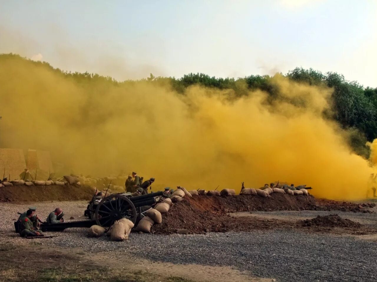 Военное химическое оружие. Хлор химическое оружие. 1 Мировая газовая атака. Хлор отравляющий ГАЗ первая мировая.