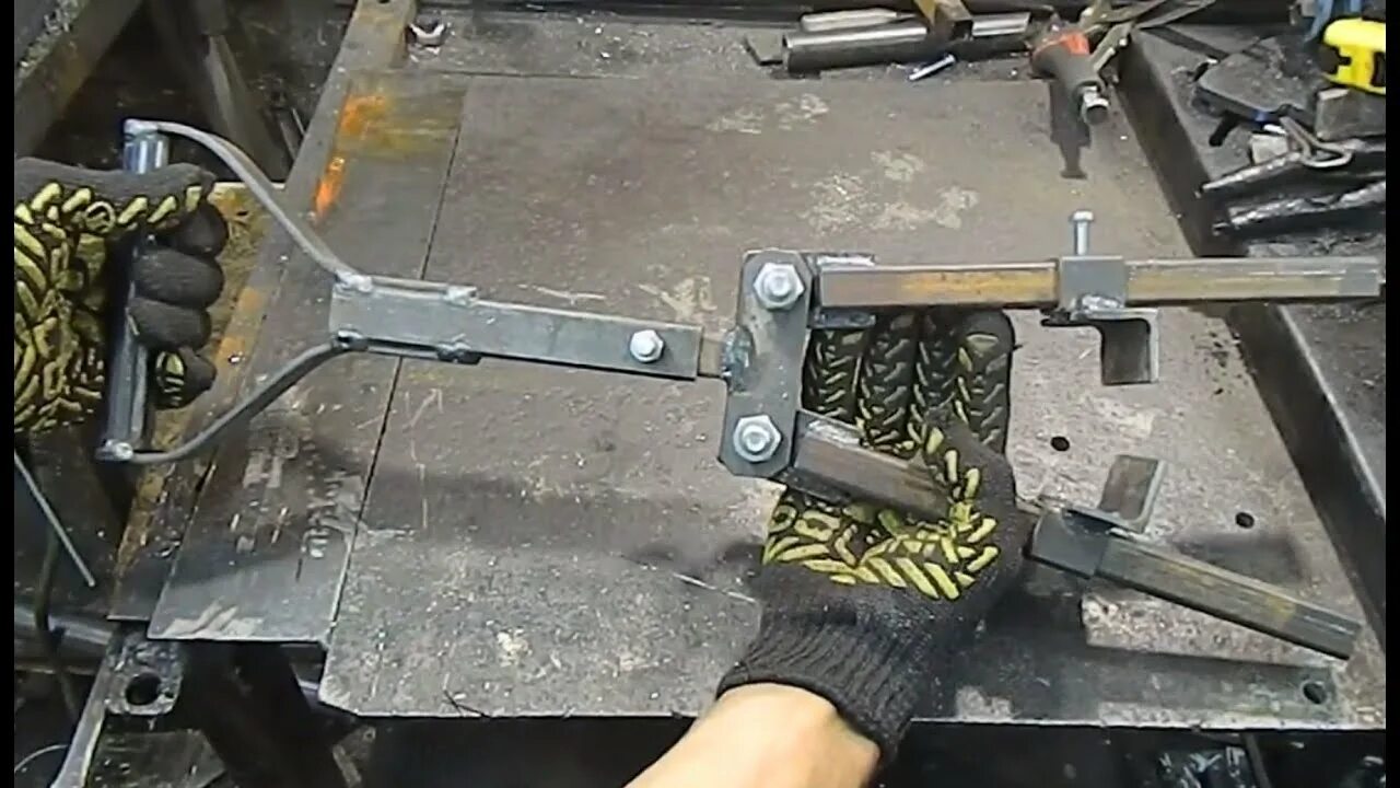 Обрезка профильной трубы