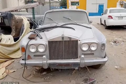 Кидает на дороге машину