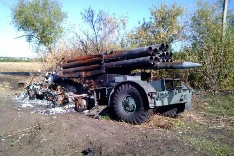 Задать разбитый. Ураган РСЗО ЗИЛ. РСЗО ураган 2022. БМ-27 ураган. Торнадо РСЗО ВСУ.