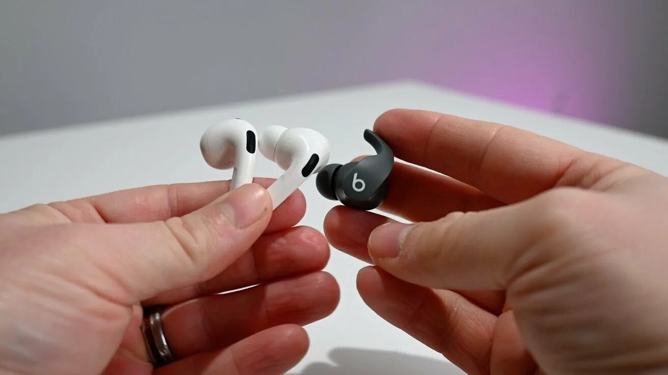 3 поколение наушников airpods. AIRPODS Pro vs Pro 2. Аирподс 3 поколения. TWS Beats Fit Pro. Наушники от AIRPODS Beats Fit Pro.