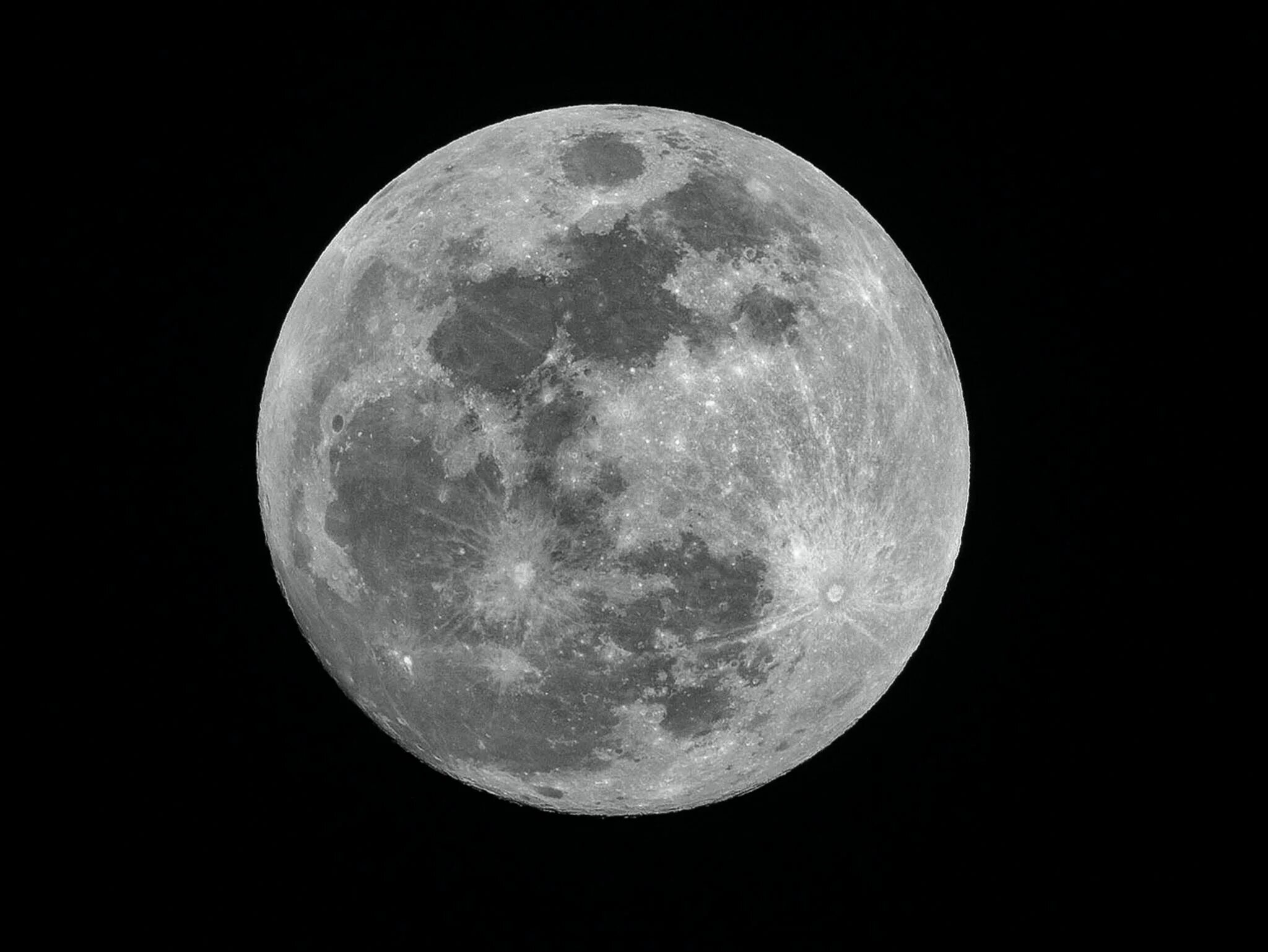Первые лунные сутки 2024. Луна. Фото Луны. Изображение Луны. Полная Луна.