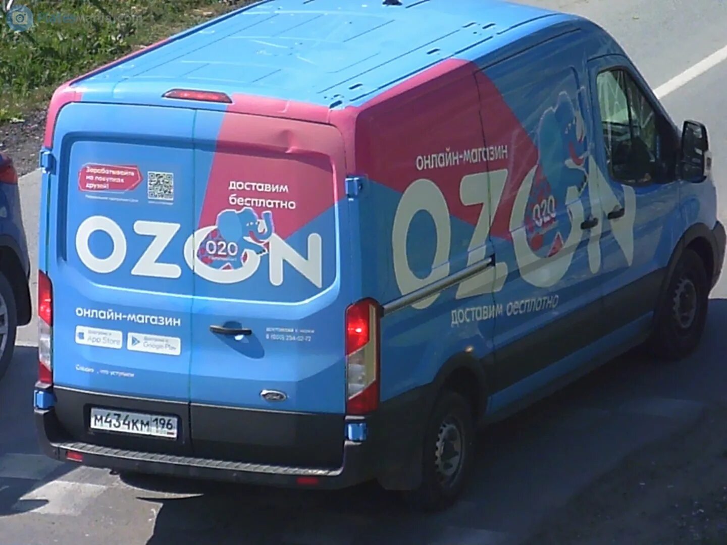 Озон какие машины. Фургоны Озон Форд Транзит. Форд Транзит грузовой Озон. Ford Transit OZON будка. Машина Озон Форд Транзит.