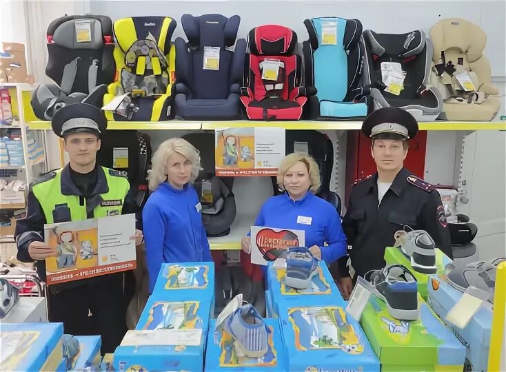 Спецодежда сибур зимняя. Малоярославец улица калужская кинотеатр. Малоярославец одежда. Магазин одежды малоярославец. Магазин игрушек в малоярославце.