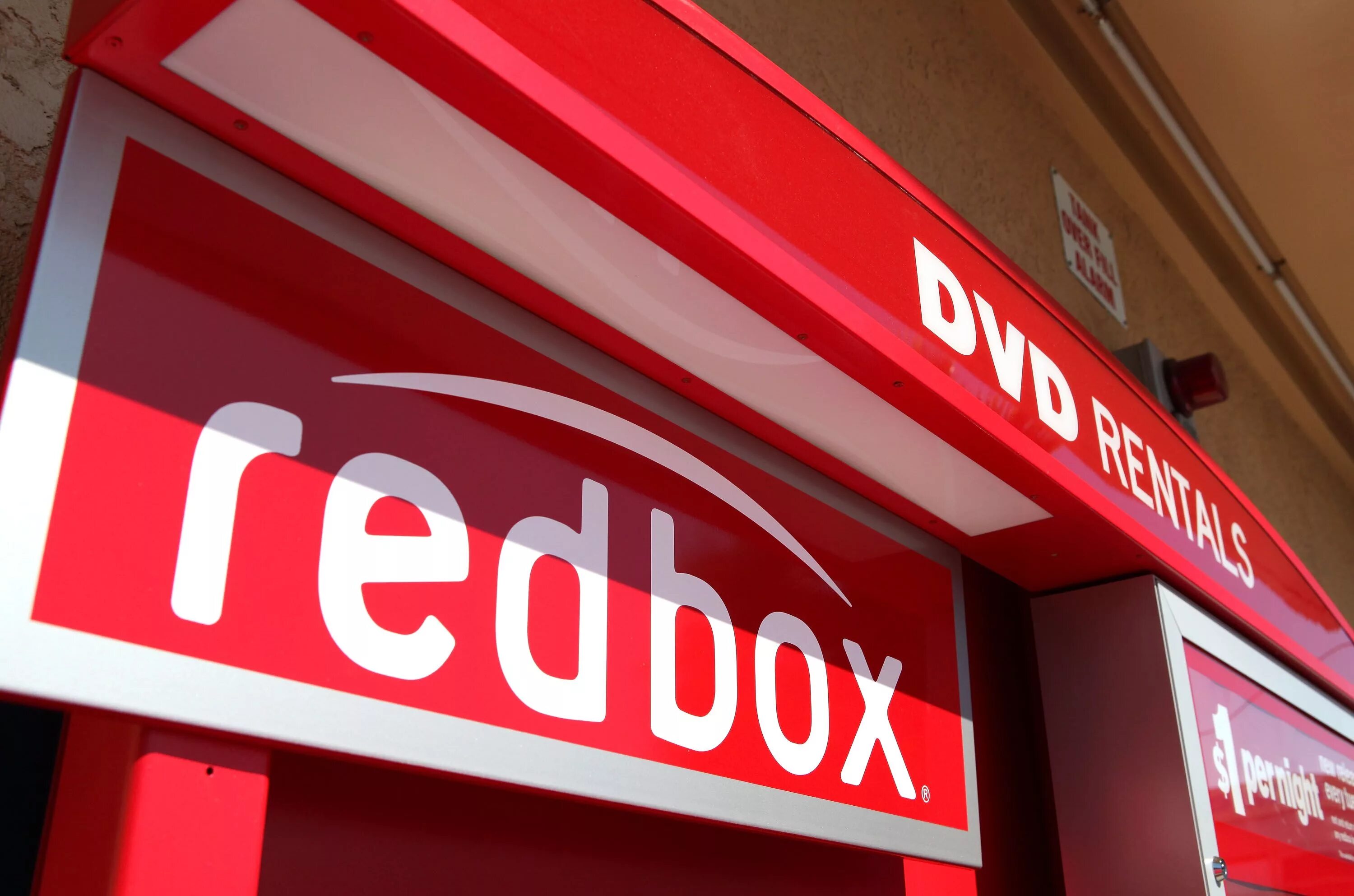 Redbox. Ред бокс. redbox большая дмитровка. редбокс курск.