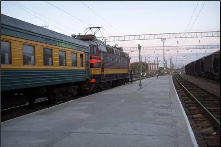 Поезд Новосибирск. Поезд Москва Новосибирск. Поезд Барабинск Новосибирск. Электропоезд Барабинск Новосибирск.