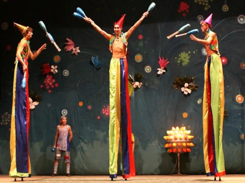 Рисование цирк. Цирковой цирк 3. Марти афро в цирке. Цирковой цирк 3. Цирк рисунок.