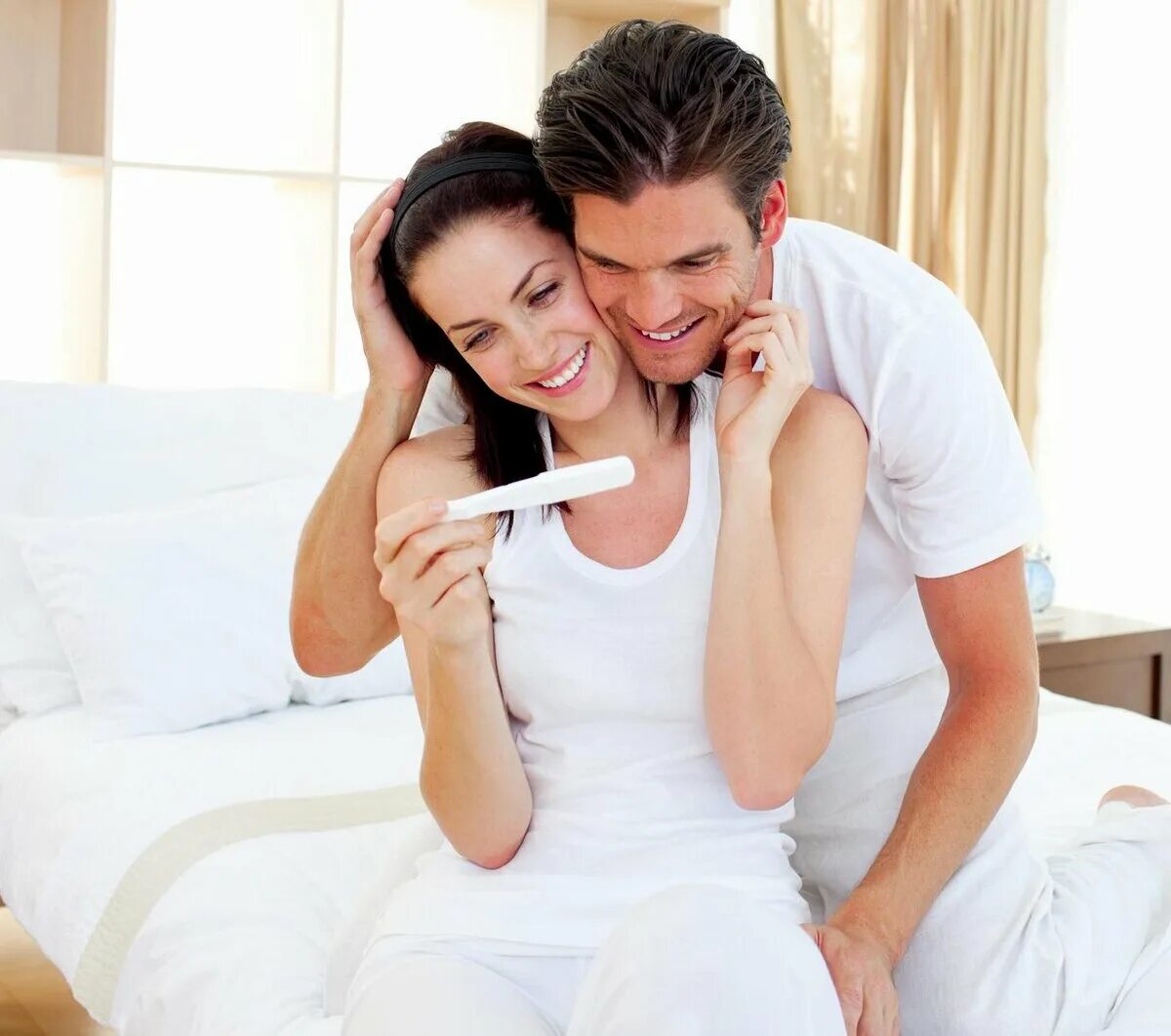 Планирование беременности. Мужчина и женщина. Будущие родители. Семейное планирование беременности.