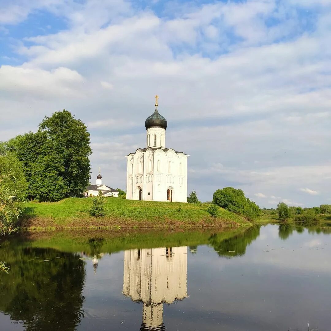 Суздаль 2022. Покрова на нерли во владимире. Суздаль церковь на нерли. Церковь покрова на нерли интерьер. Суздаль покрова на нерли.
