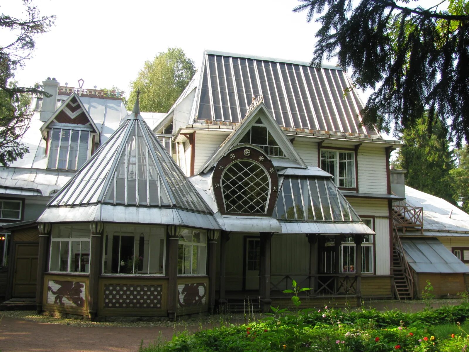 Дом музей репина в репино. Музей-усадьба "пенаты". Музей усадьба пенаты в репино. Дом репина в усадьбе «пенаты». Музей пенаты в репино.