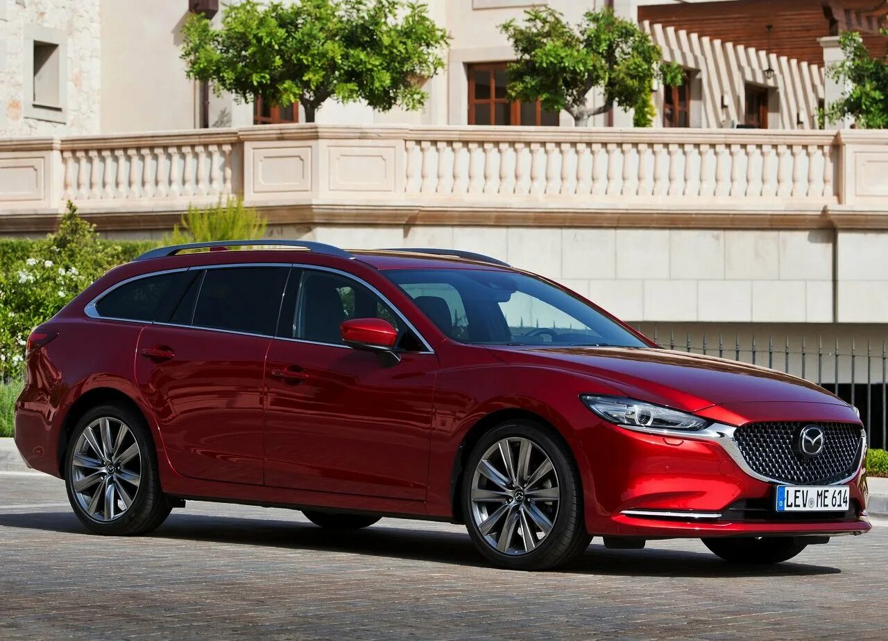 Купить мазду в универсале. Mazda 6 Wagon (2018). Mazda 6 универсал 2020. Мазда 6 универсал 2018. Mazda универсал 2020.