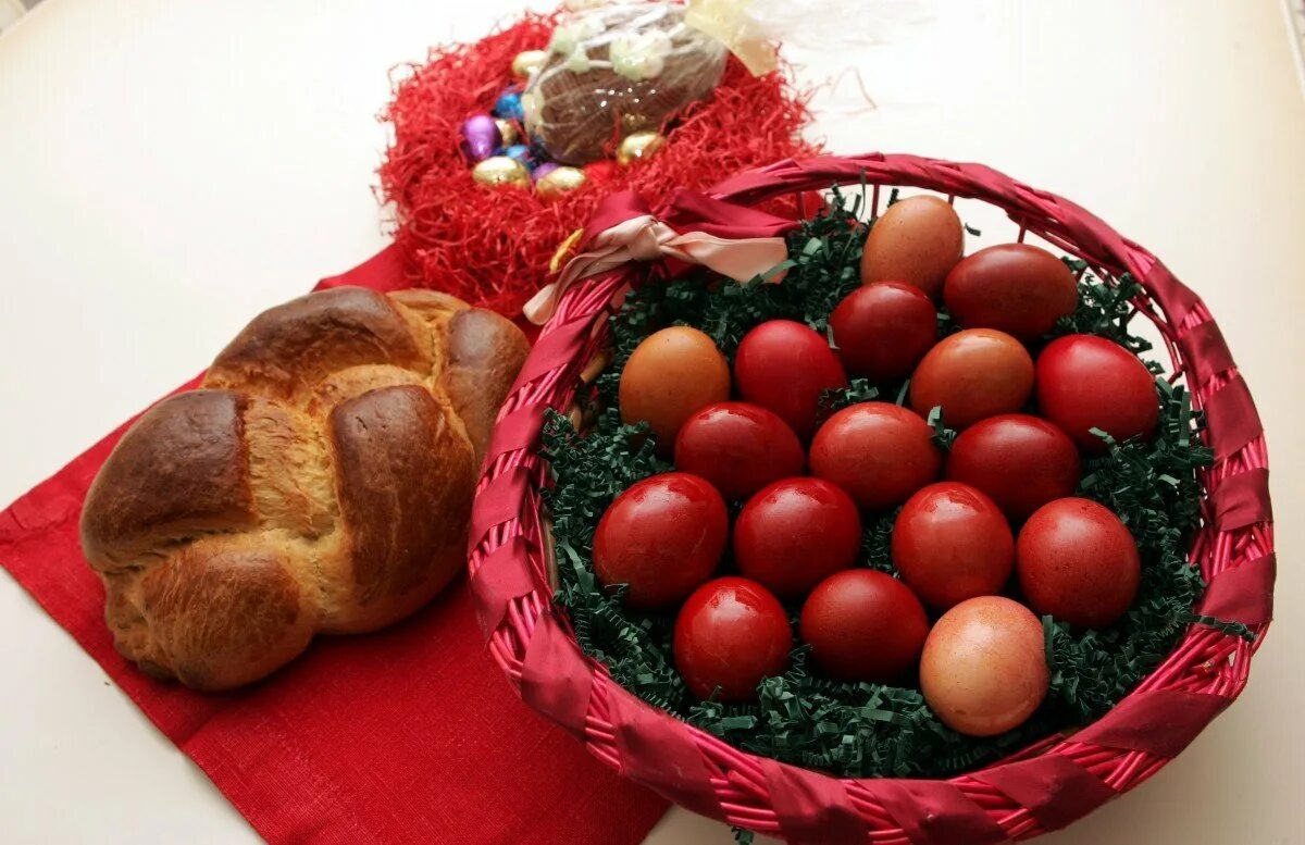 Открытка армянская пасха 2025. Пасха. красные пасхальные яйца. празднование пасхи в греции. греческая пасха.