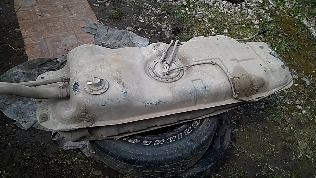Топливный бак кайрон. Топливный баг ыыыфтп нщгтп лнкщт. топливный бак ssangyong kyron дизель. бензобак кайрон 2.3. топливный бак на саньенг рекстон.