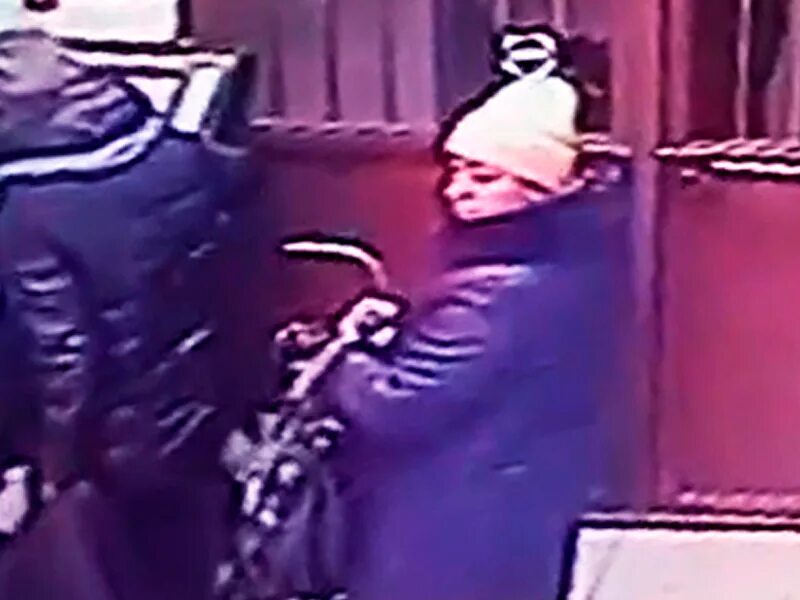 кража на рынке. кража на рынке. кража на рынке. у аксакала украли деньга на базаре. кража на рынке.