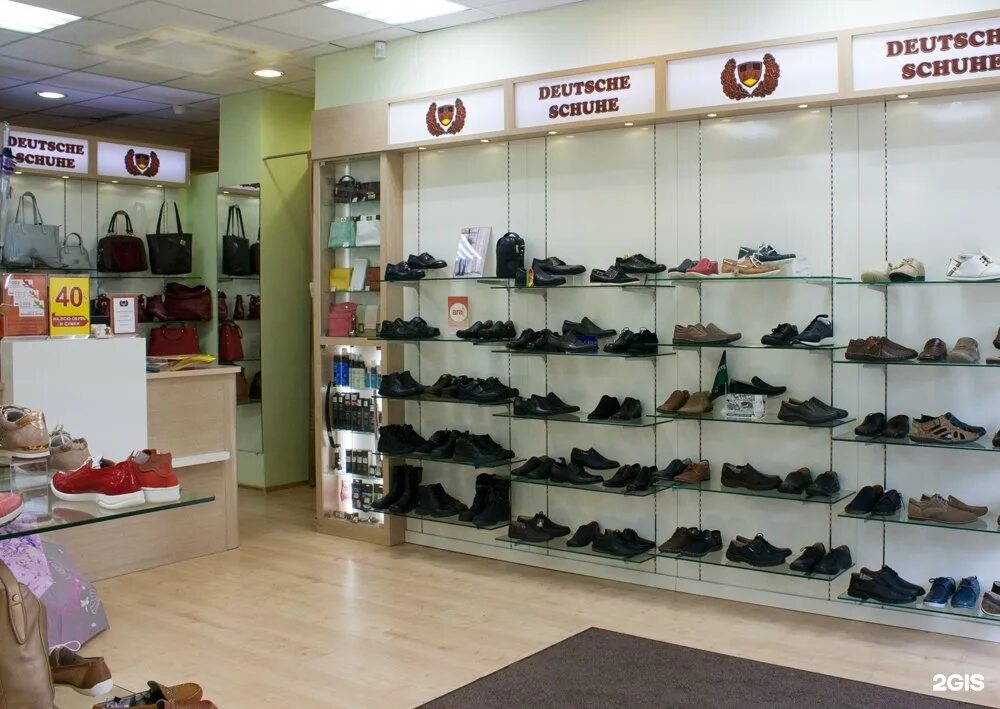 отдел женской обуви. фабрика скороход обувь. магазины женской обуви в спб. магазины женской обуви в спб. резиновая обувь.