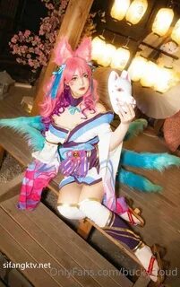 推 特 57 万 粉 网 红 女 神 一 只 云 烧 Buckycloud 最 新 OF 订 阅 福 利.