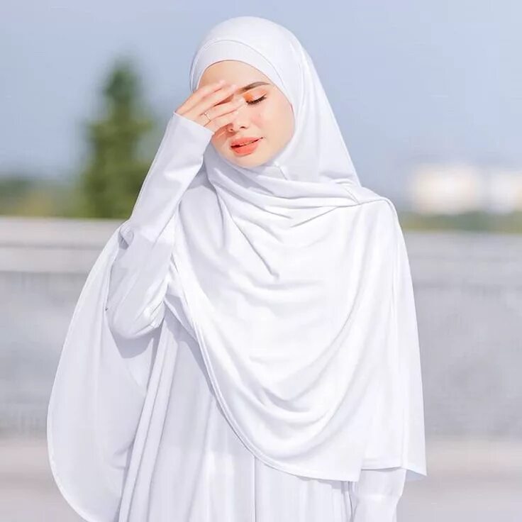 Мусульманские картинки хиджаб. Белый хиджаб. Красивый хиджаб. Девушка в белом хиджабе. Мусульманские женщины.