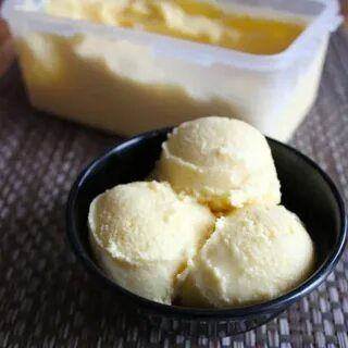 Мороженое с молоком и сахаром