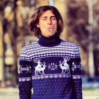 Свитер с оленями прикол