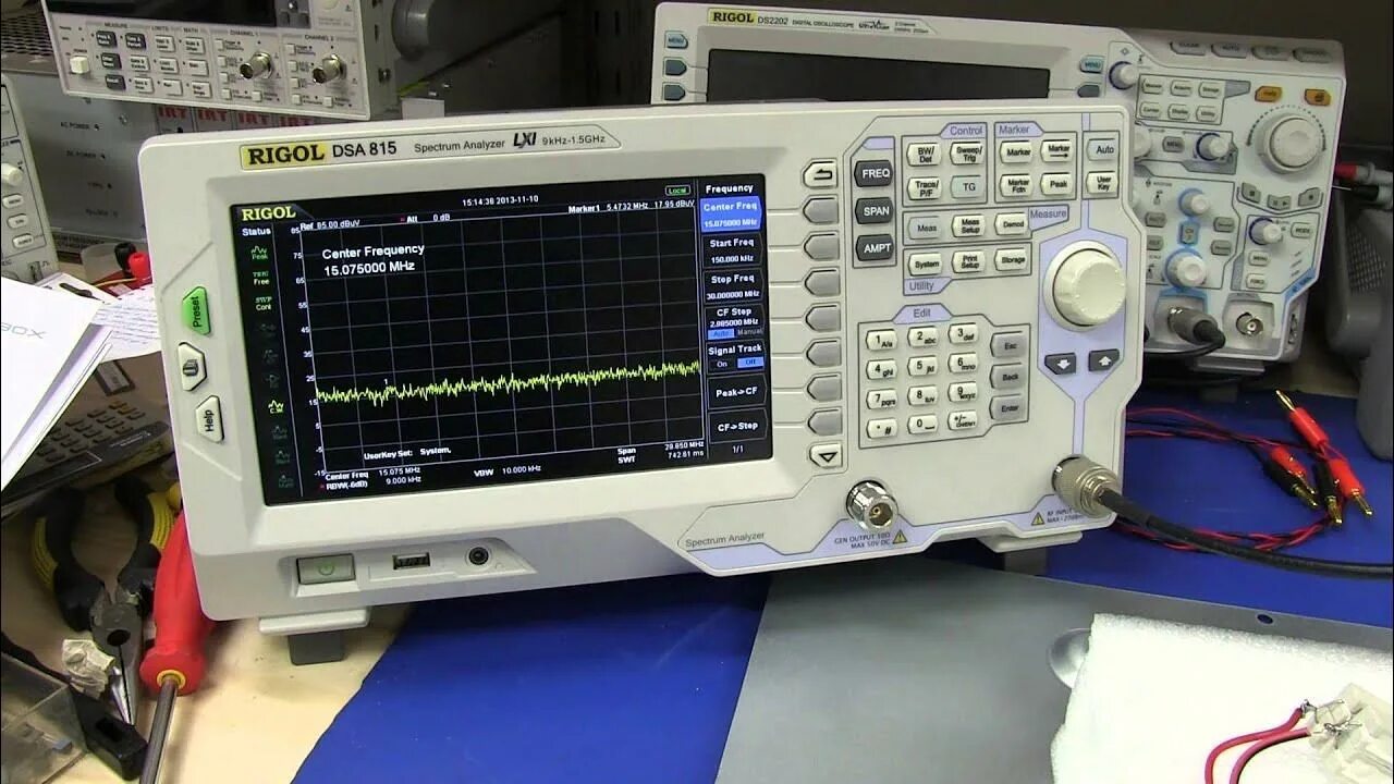 Эмиссия тест. Осциллограф Tektronix tds1002b. Dsa815 анализатор спектра. Rigol аналог Tektronix. Анализатор спектра 10,000000 МГЦ.