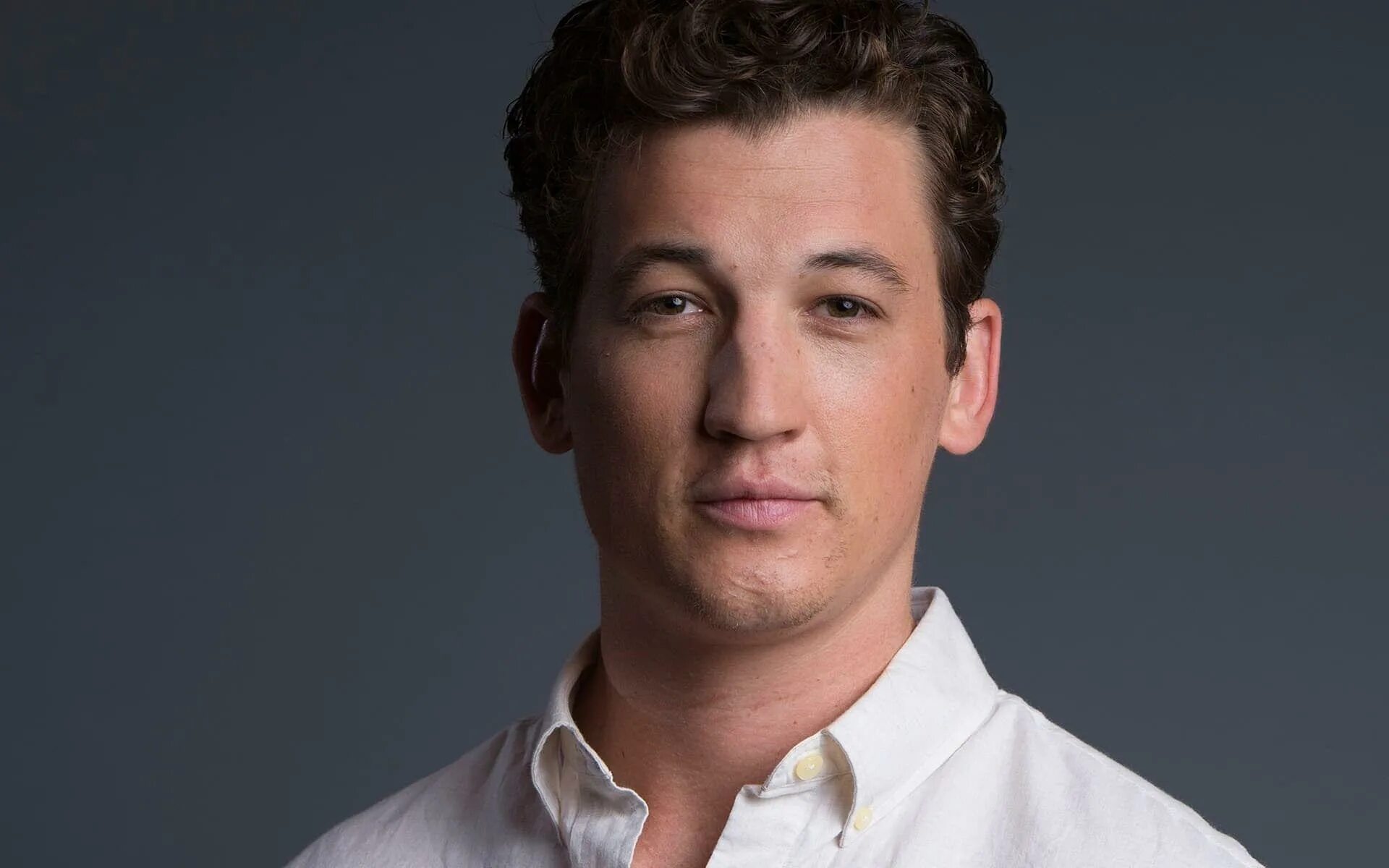 Майлз теллер актер. Miles teller. Майлз теллер в юности. Майлз теллер фотосессия. Винсент питерс (vincent peters).