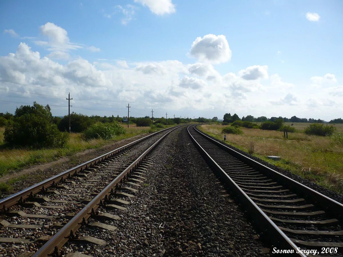 него колею 18. 00. колея 1520 мм. него колею 18. колея железной дороги.