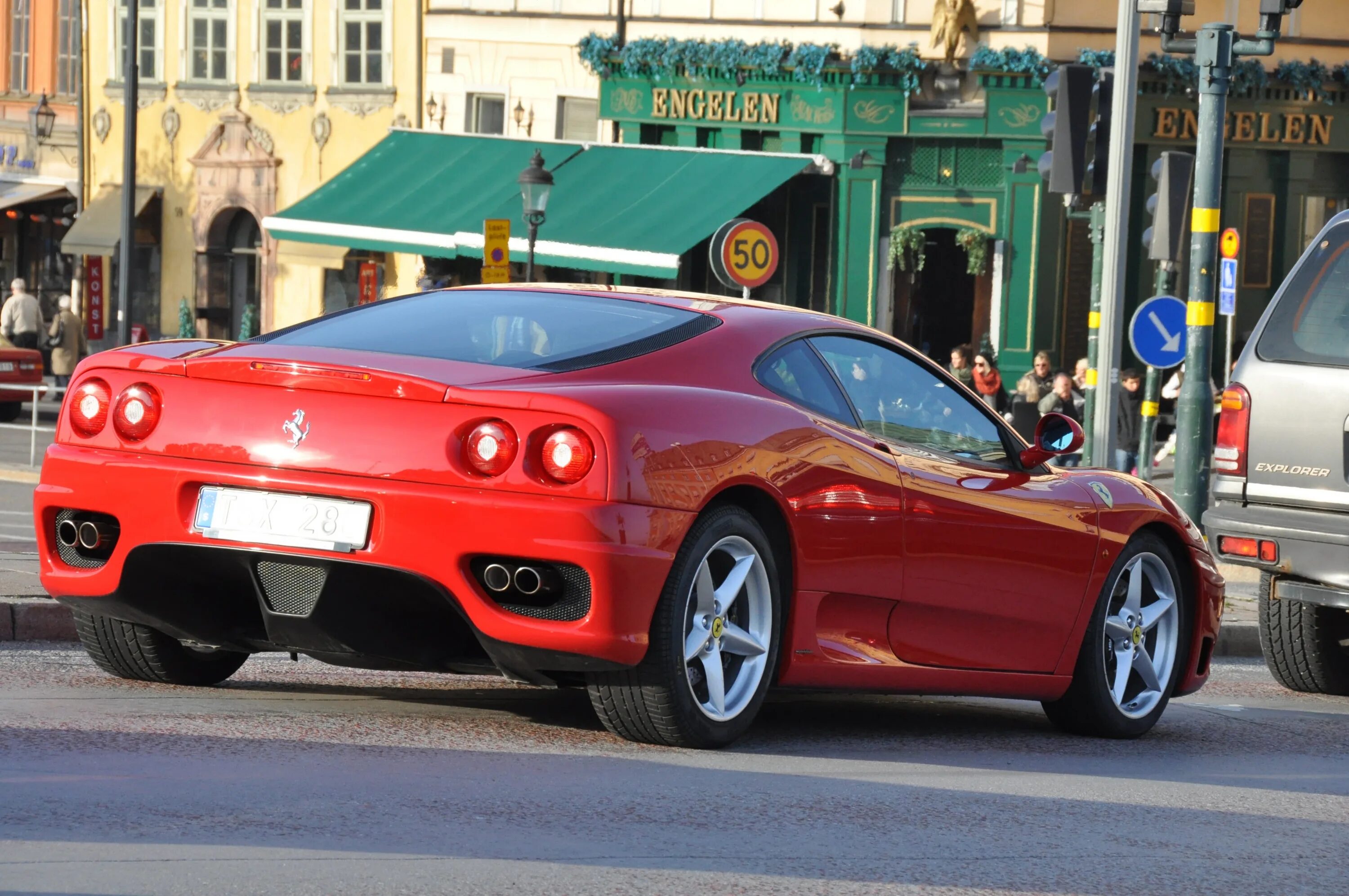 Rapido ferrari. Феррари купе. Спортивные купе Феррари. Красная Ferrari купе. Italian Design авто.