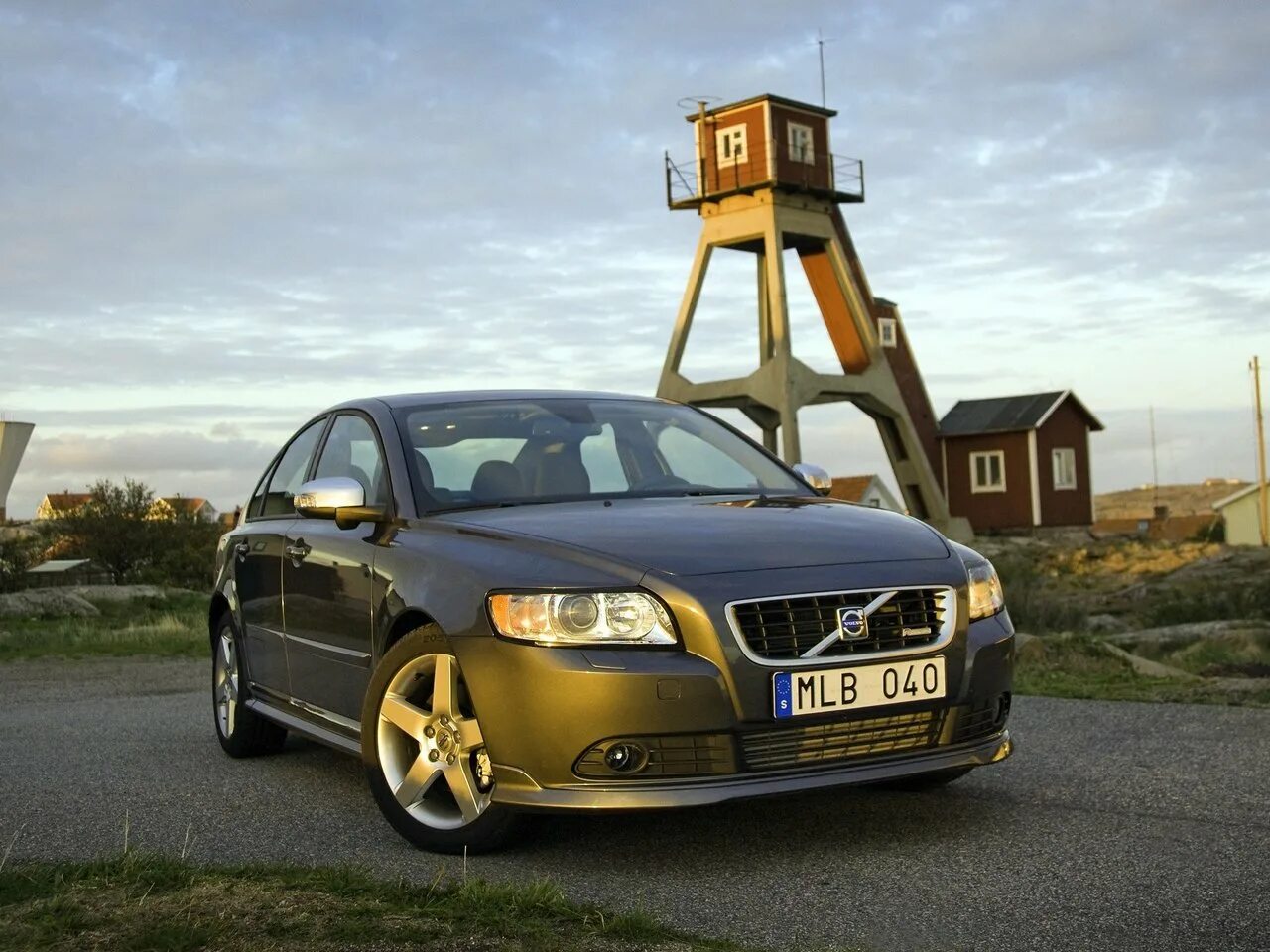 Почему машина вольво. Volvo s40 2. Вольво s40. Volvo s40 II R-Design. Volvo s40 r.