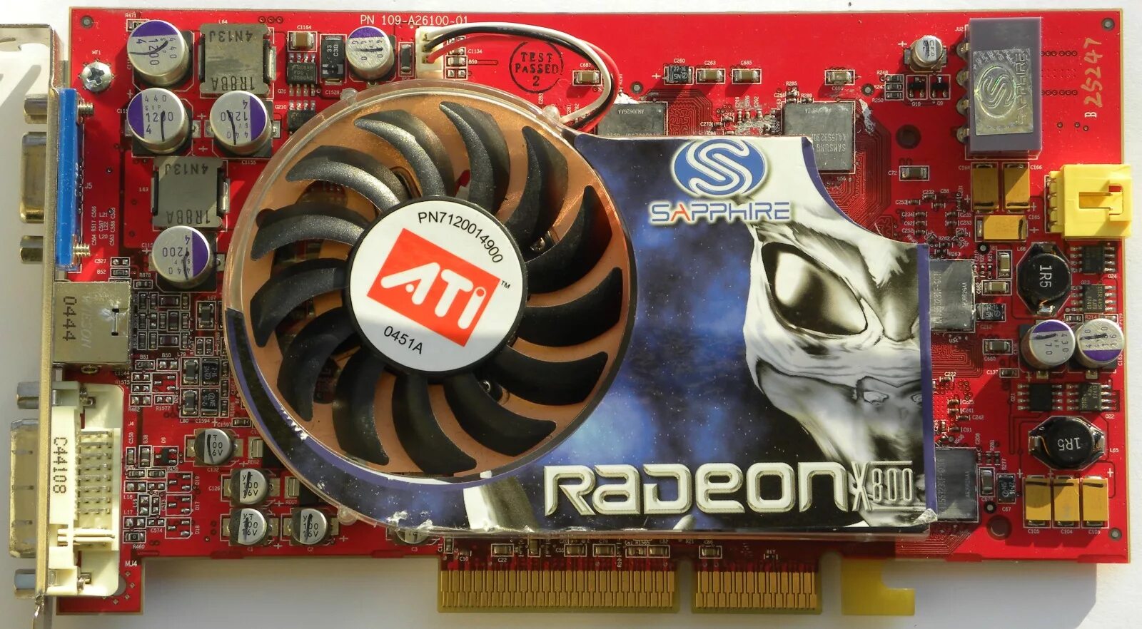 Видеокарта на английском. Sapphire Radeon x800 XT. AGP Sapphire ATI Radeon x800 XL. AMD Radeon x850xt. Видеокарта ATI Radeon 2000 года.