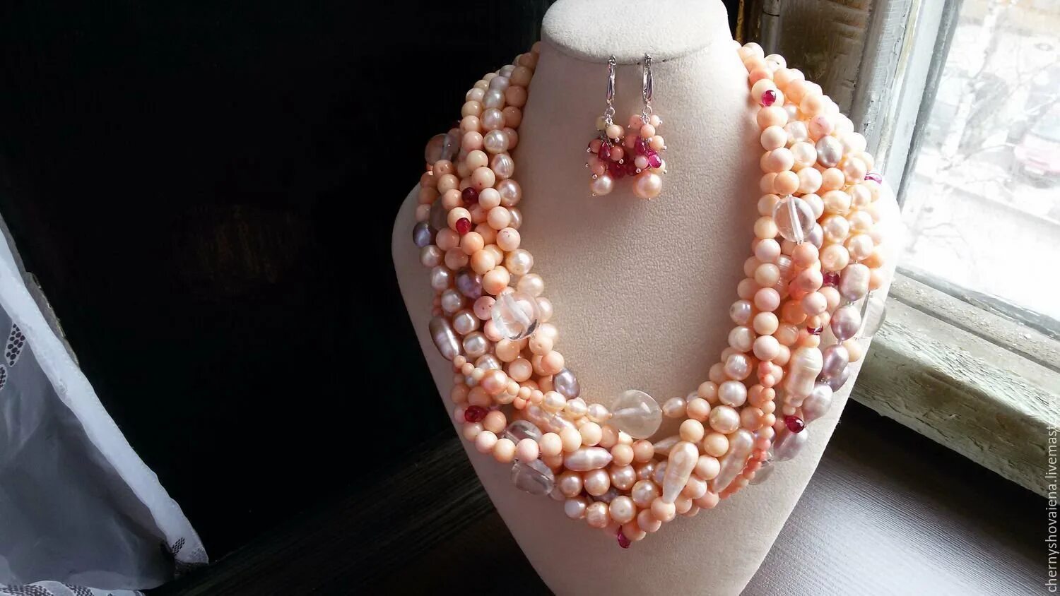 Жемчуг коралл торсада. Украшения из кораллов и жемчуга. Морская звезда жемчужная. Кораллы жемчуг. Жемчуг сваровски pink coral.