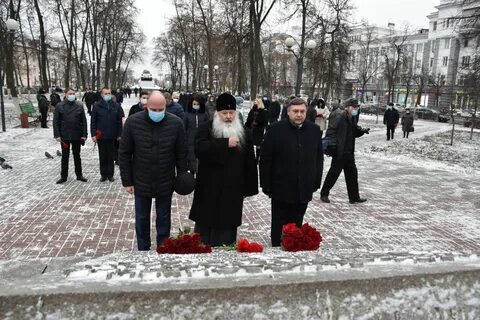 Смертью павших