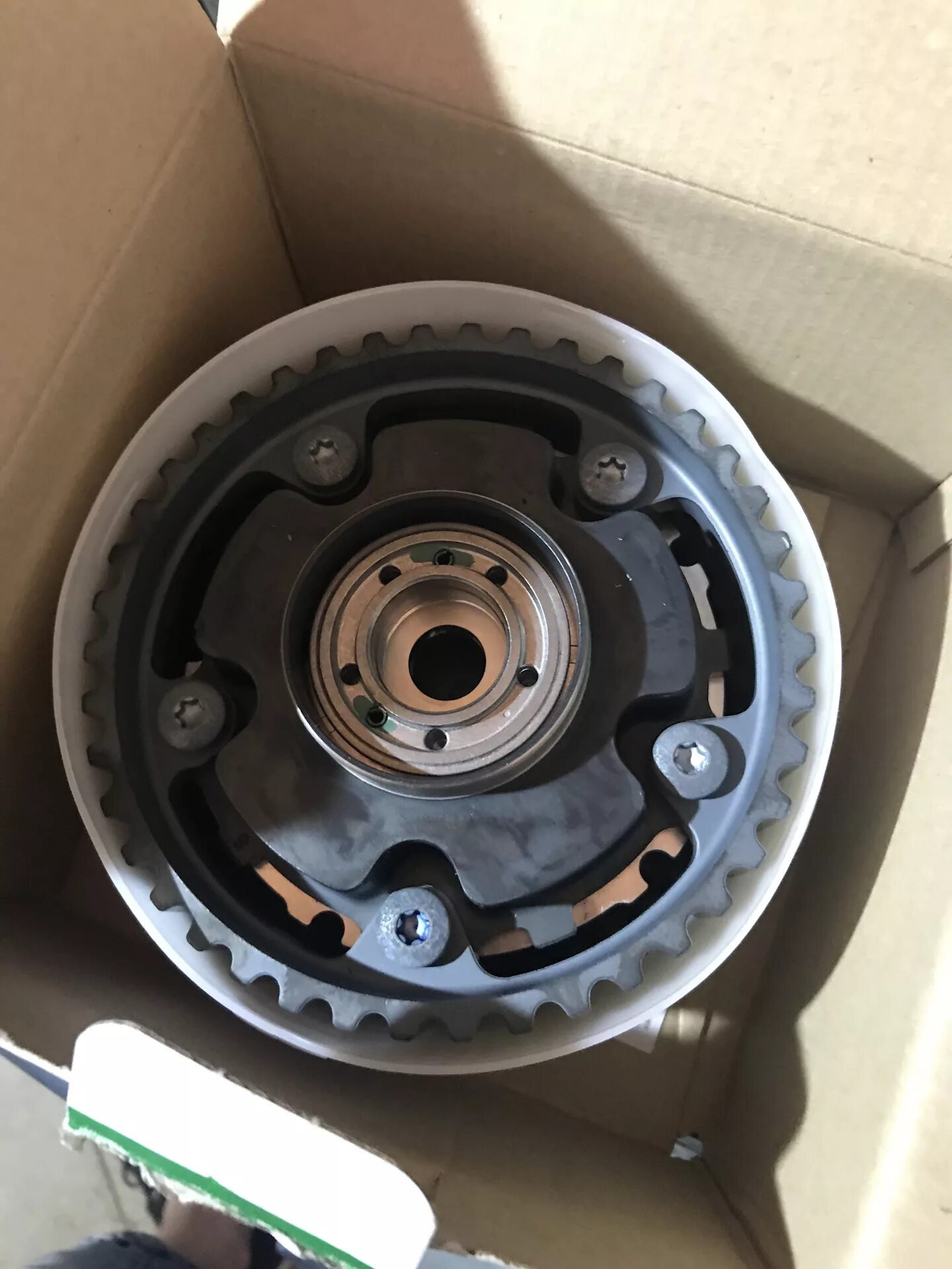 Грм vvti. Муфта VVT Volvo s80. Муфты распредвала на Volvo s80. Муфты VVT Volvo 2.5t. Муфта Вольво 2.5.