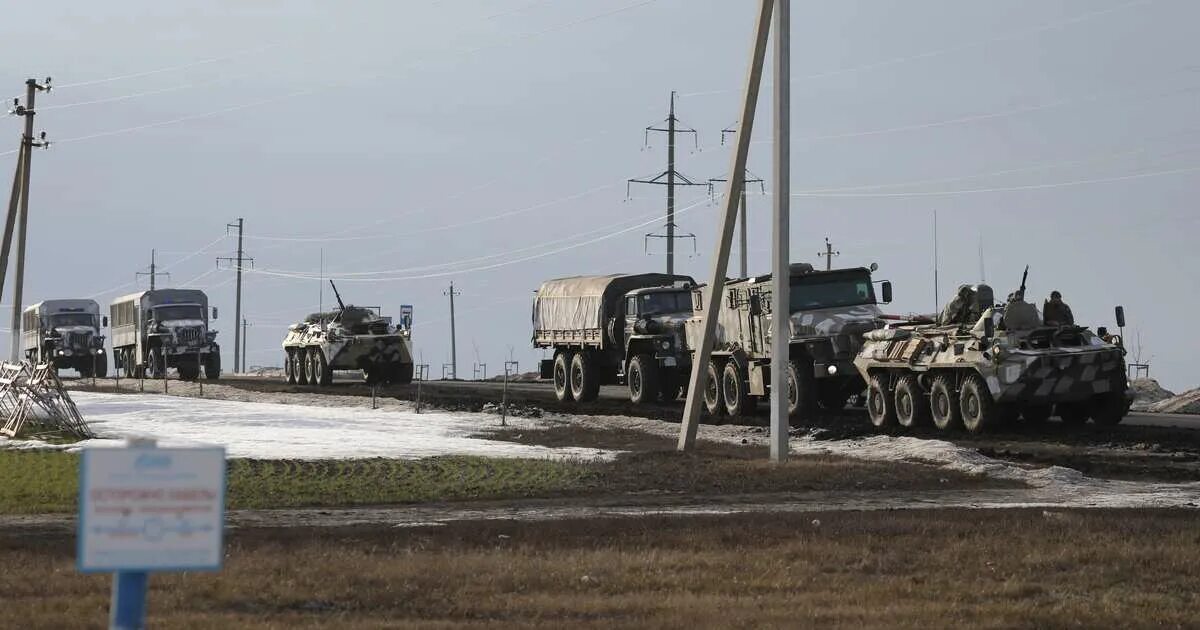 Обстановка на границе белгородской области сейчас. Колонны военной техники в Белгородской области. Колонна военной техники в Белгороде. Колонна Российской техники в Украине. Колонны с военной техникой в Белгородской области.