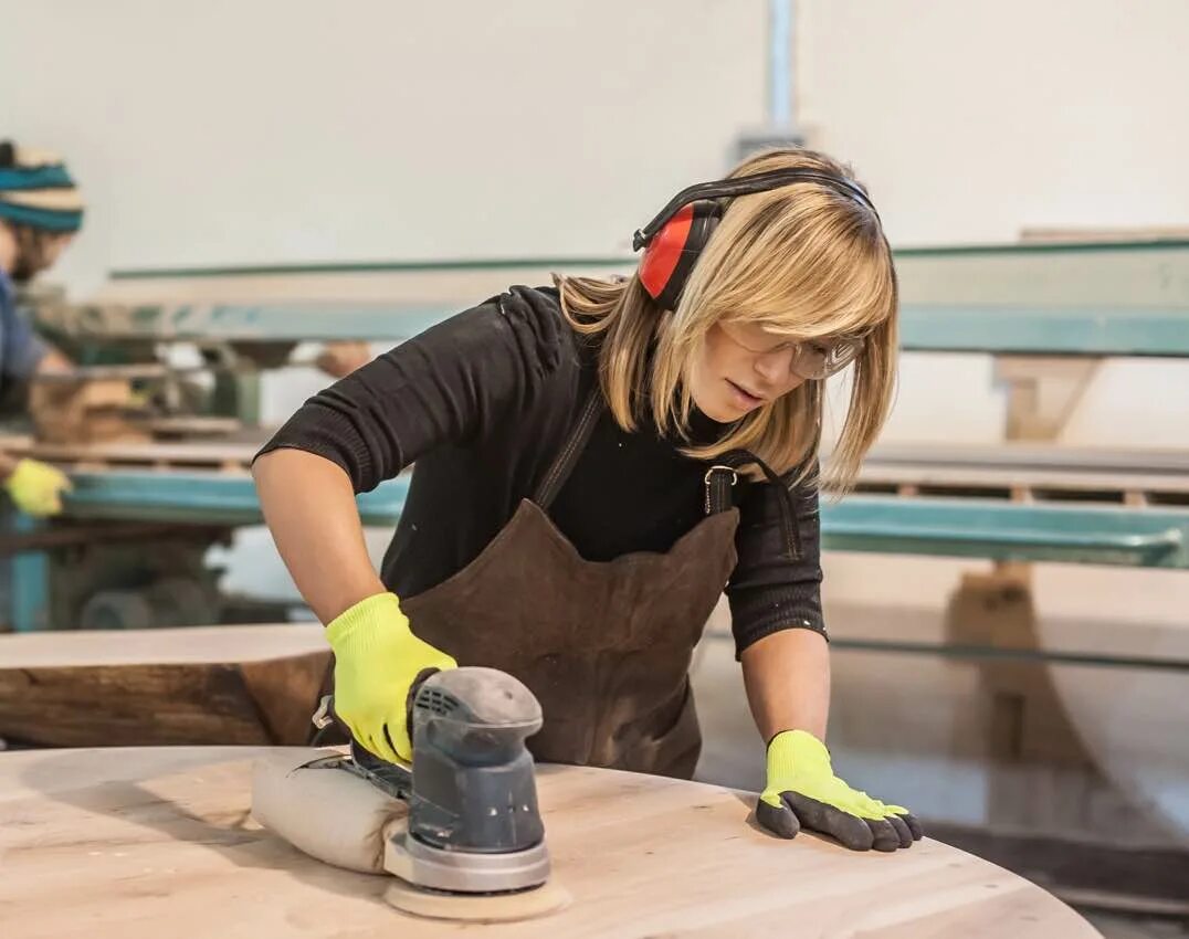 Ищу работа мебельные. Ищу работа мебельные. Ищу работа мебельные. Столярная мастерская алексея брантова. Приглашение на работу на мебельное.